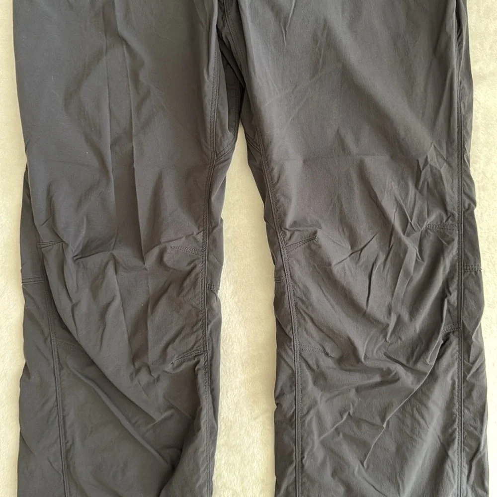 L.L. Bean | Conway Straight Leg Nylon Outdoor Hiking Pants 284229 Gray (10) - Picture 3 of 15